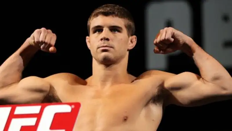 Американский боец назвал Макгрегора "трусливым ирландцем"