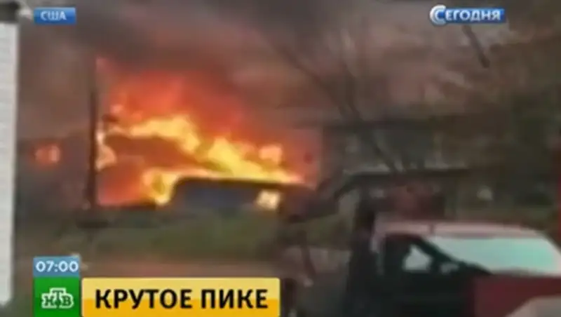 После падения самолета на жилой дом в Огайо люди остались без света