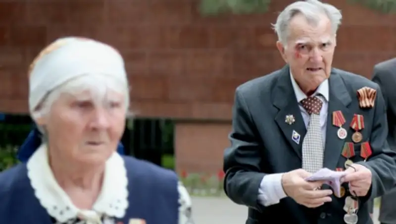 Акимат Алматы извинился перед пострадавшим в День Победы ветераном