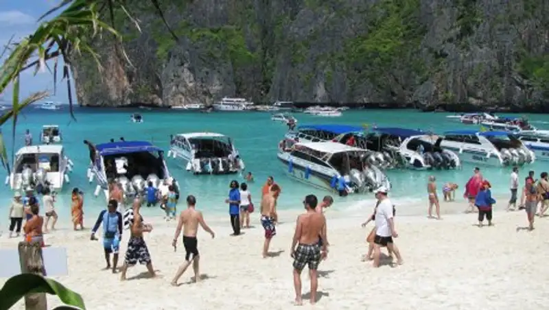 В Таиланде пляж из фильма с Ди Каприо закрыт на неопределенный срок