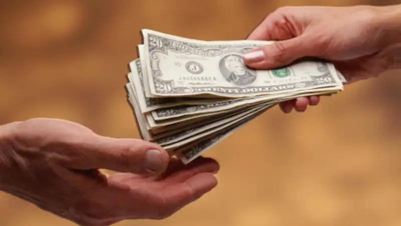 450 тыс. тенге за трудоустройство: чиновника из Шымкента подозревают в мошенничестве