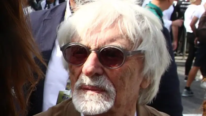 Бывший босс Формулы-1 признал себя виновным в мошенничестве