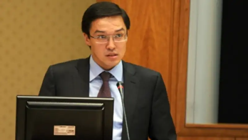 Д. Акишев прокомментировал смену двух заместителей Нацбанка