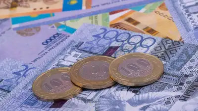 наличные деньги госслужащих, превышеющие 30 млн тенге, должны размещаться на банковских счетах, фото - Новости Zakon.kz от 21.11.2022 12:59
