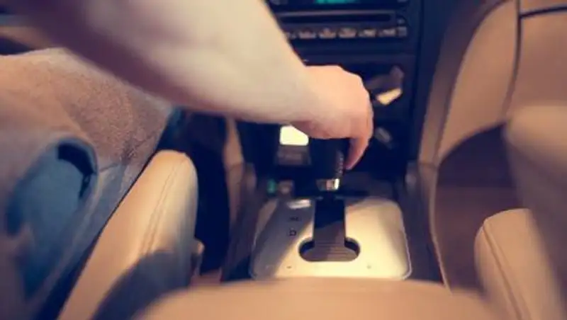 Пьяный подросток без водительских прав врезался в автогрейдер в Нур-Султане