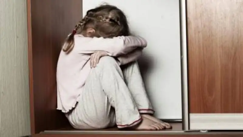 Мать бросила малолетних детей на съемной квартире в Атырау