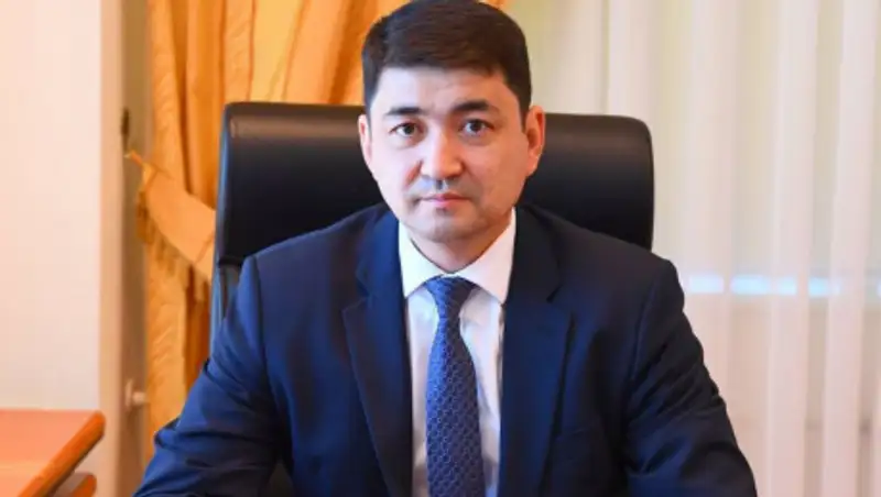 Какая зарплата у вице-министра образования и науки