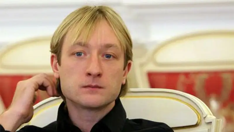 Японцев смутили "криминальные" татуировки Евгения Плющенко