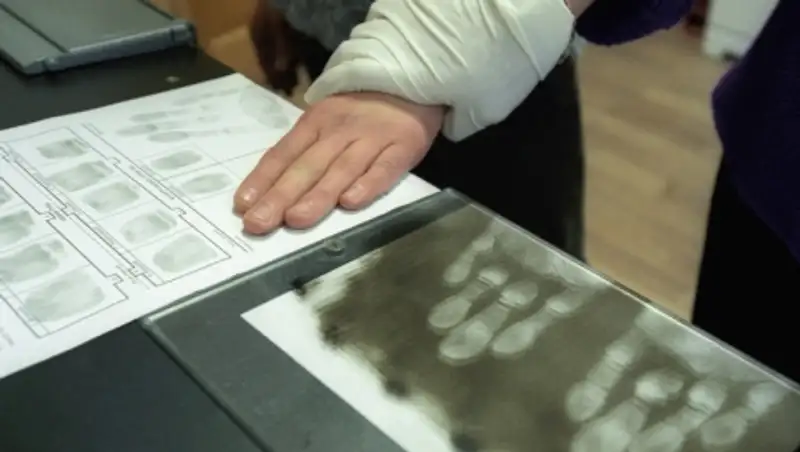 СМИ: для украинцев ужесточаются условия получения шенгенской визы