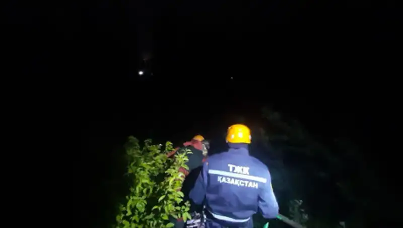 Мужчина сорвался с плотины в Большом Алматинском ущелье, делая селфи