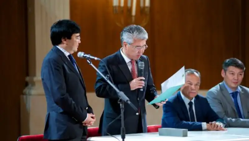 Нового директора представили коллективу театра «Астана Опера»