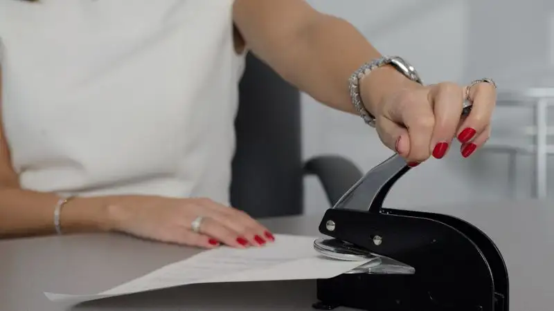 Какие госорганы уполномочены на проставление апостиля