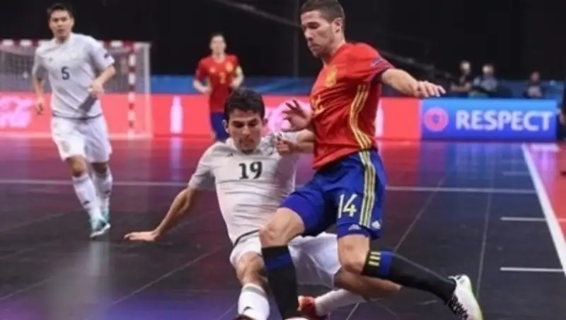 Казахстан уступил Испании в полуфинале ЕВРО-2016