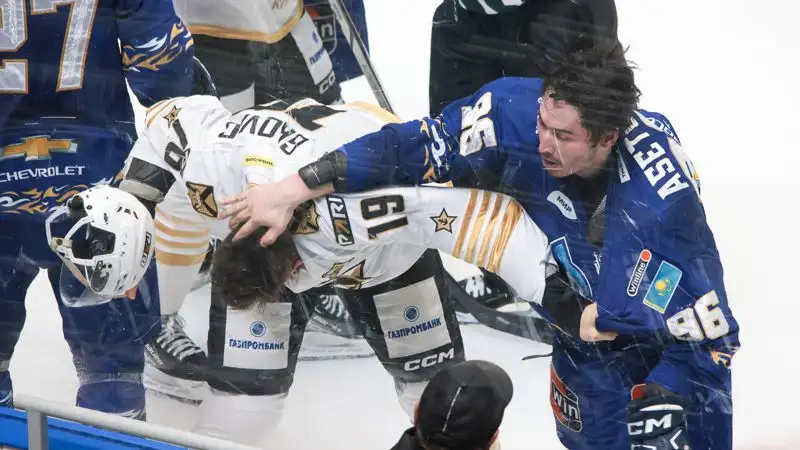 Хоккеиста "Барыса" оштрафовали за драку