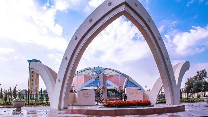 Ураган оставил без света десятки домов в Таразе