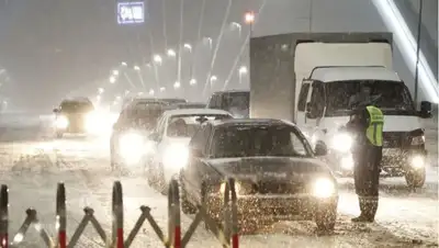 Полицейские , фото - Новости Zakon.kz от 11.01.2022 15:43