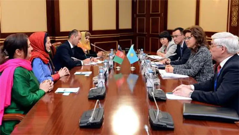 Д.Назарбаева и Х.Газанфар обсудили роль женщин в укреплении сотрудничества стран Азии