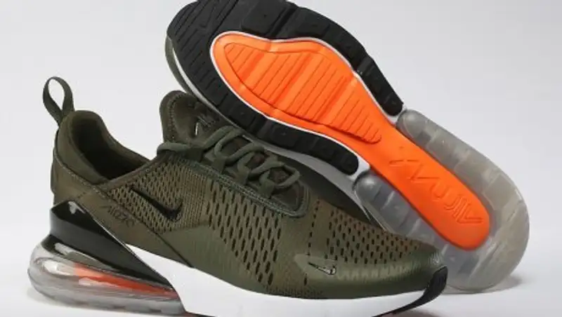 Nike обвинили в оскорблении мусульман из-за логотипа на подошве кроссовок