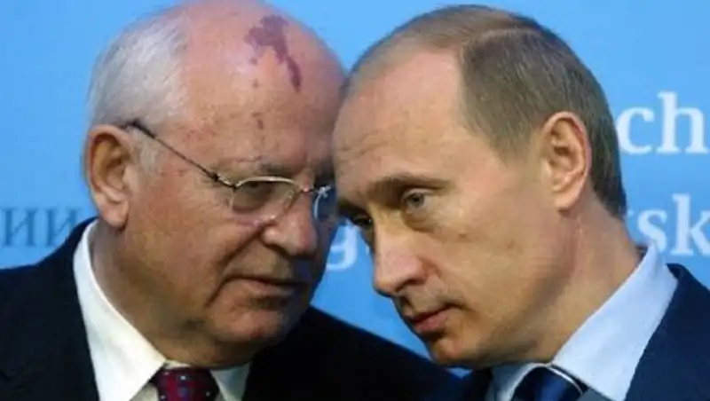 Горбачев о Путине:  "И пьянствует, и танцует, и летает"