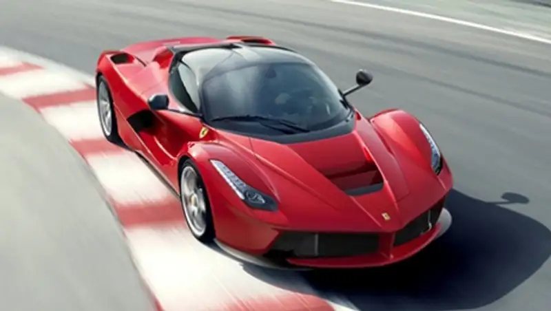 Открытая версия Ferrari LaFerrari появится в 2017 году