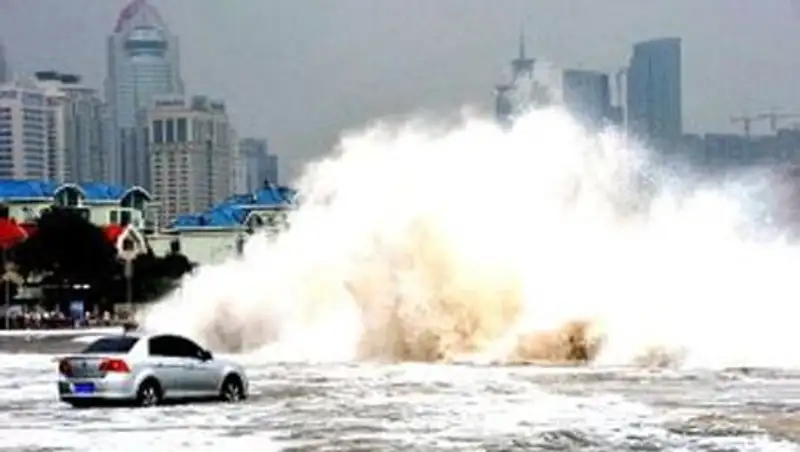 На Филиппинах эвакуируют жителей из-за тайфуна