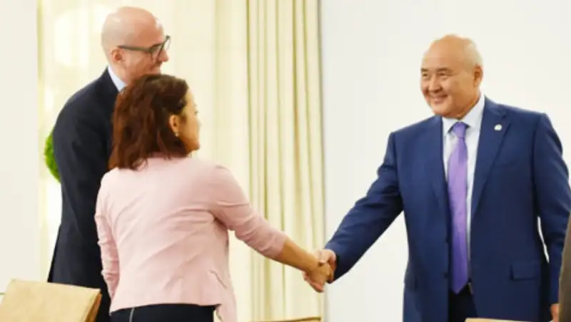 Умирзак Шукеев встретился с инвесторами из Италии