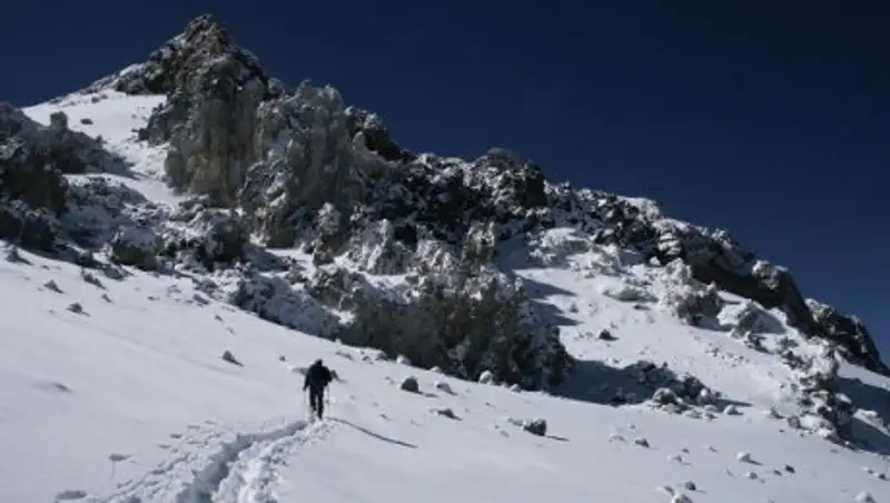 В горах Алматы погиб молодой парень