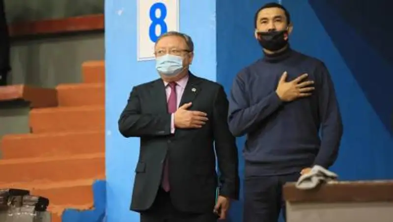 Ондасын Уразалин посетил баскетбольный матч Национальной лиги