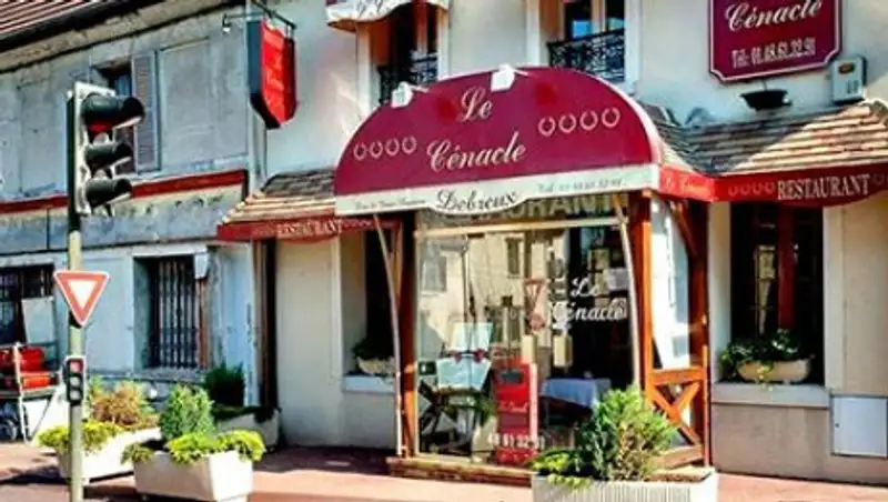 Во Франции владелец мишленовского ресторана выгнал двух мусульманок