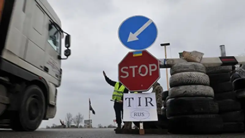 Украина договорилась с Россией о транзите грузовиков