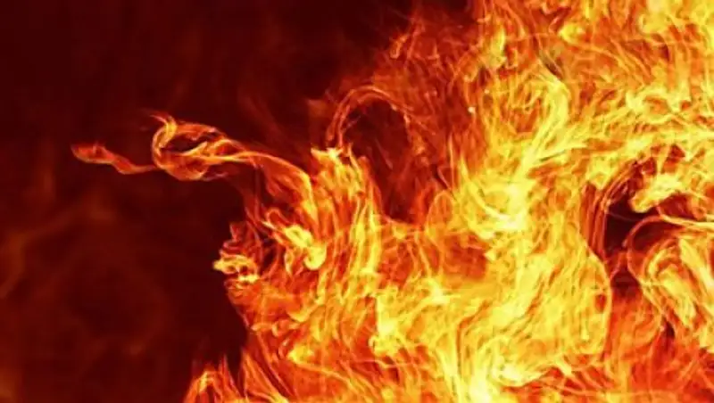 В Кызылорде полицейские вынесли двух детей из горящей квартиры