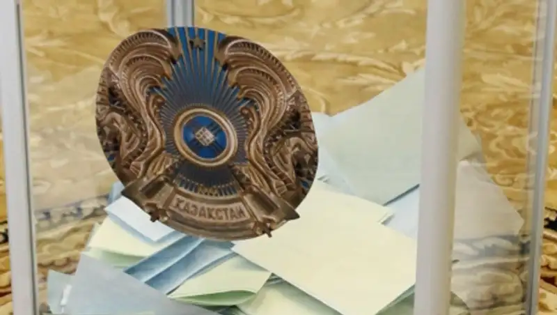 &#1178;азы&#1171;&#1201;рт ауданында 107 жаста&#1171;ы кейуана сайлау учаскесіне бірінші болып барып, дауыс берді