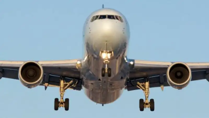 СМИ: в Исландии вынужденно приземлился Boeing 767, летевший из Лондона в Торонто  