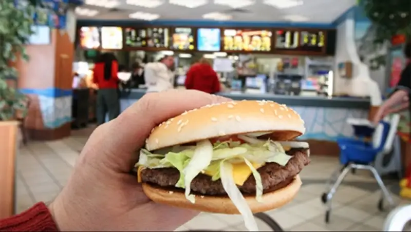 Кризис довел человечество до ожирения