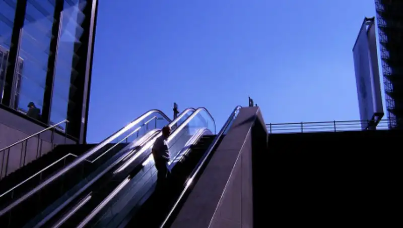 Мужчина облизывал поручни в метро и был задержан