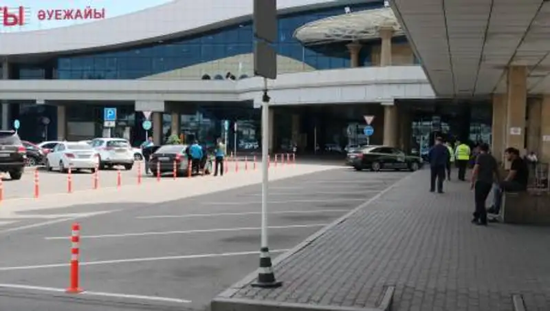 Двое граждан Германии попытались ввезти в Казахстан патроны