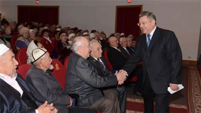 Глава Акмолинской области накануне поздравил жителей с праздником Днем пожилых