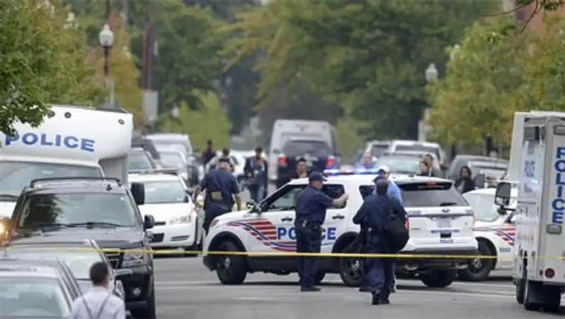 Неизвестный открыл стрельбу в центре Нового Орлеана, ранены семь человек