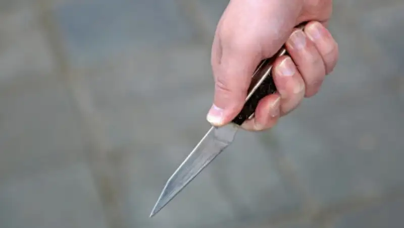 В Китае мужчина с ножом напал на группу школьников