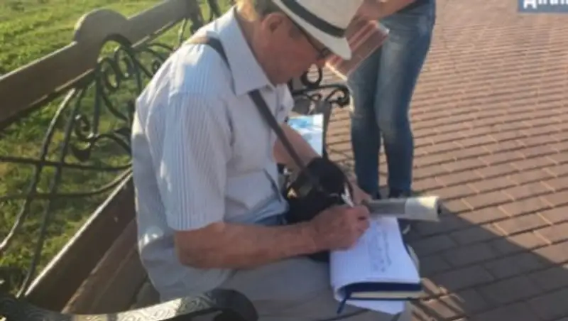 Сотни актюбинцев пожелали назвать ледовый дворец в честь Дениса Тена