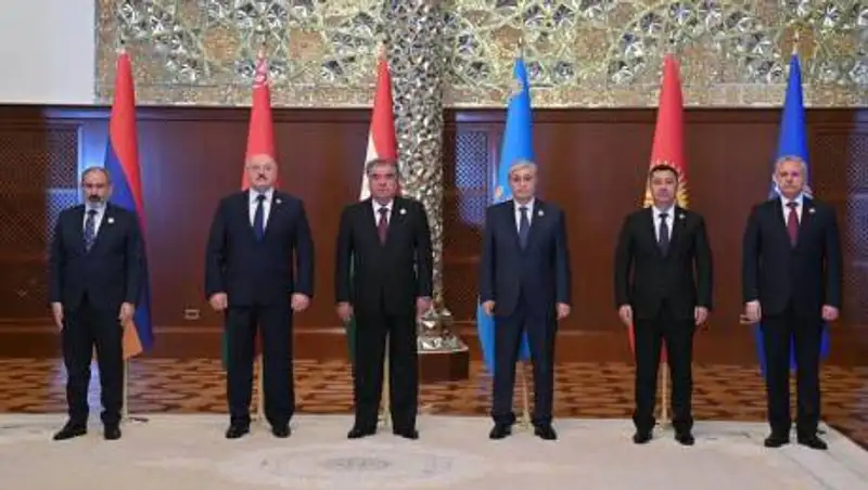 Опубликовано видео начала встречи глав стран ОДКБ