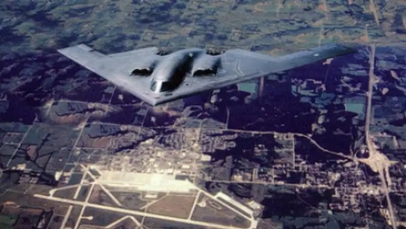 Недалеко от военной авиабазы в США расстреляли летчика