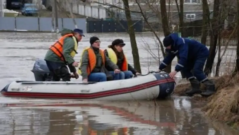 Два брата пропали без вести в районе паводков в Карагандинской области