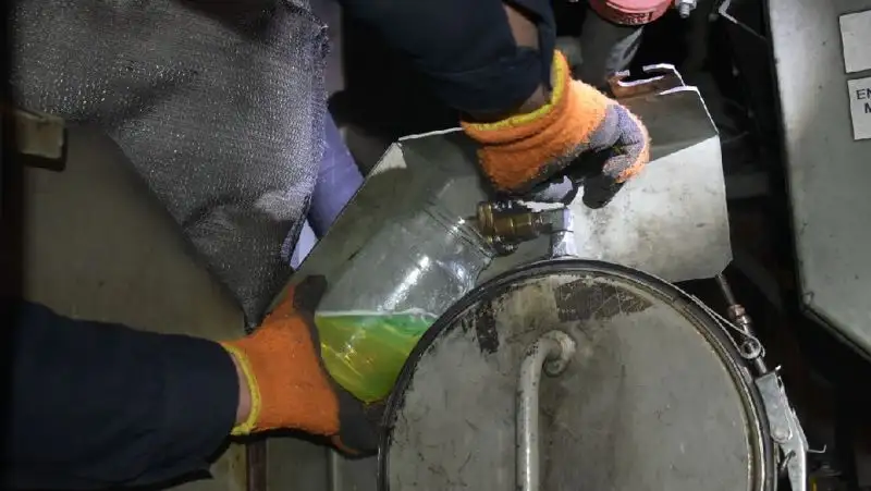 Машиниста осудили за хищение 300 литров дизтоплива с тепловоза