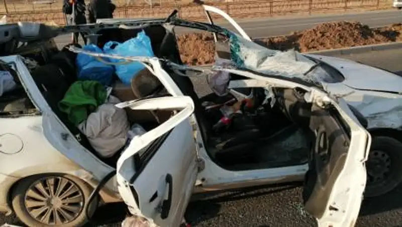 Lada врезалась в экскаватор – есть пострадавшие