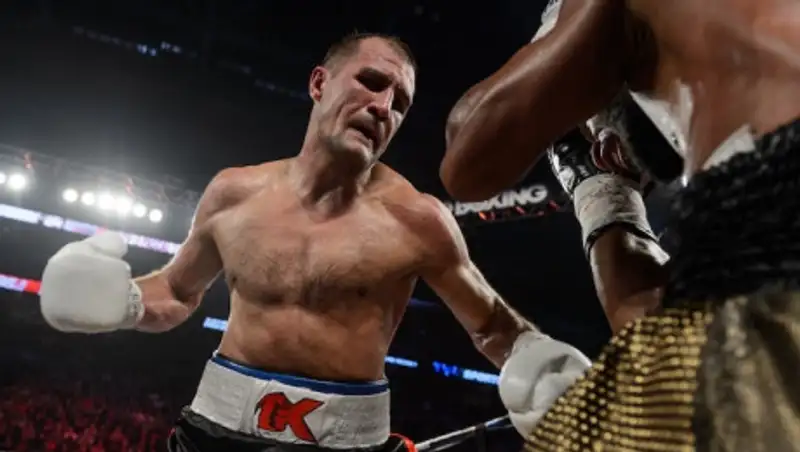 4 болта и пластина: модель рассказала, как ее избил чемпион мира по боксу