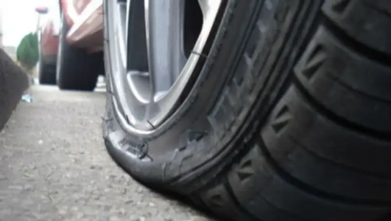 В Жезказгане полиции пришлось применить оружие при задержании пьяного угонщика