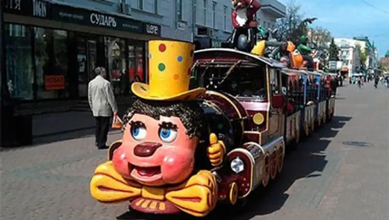 Детский паровозик сбил пенсионерку в Нижнем Новгороде