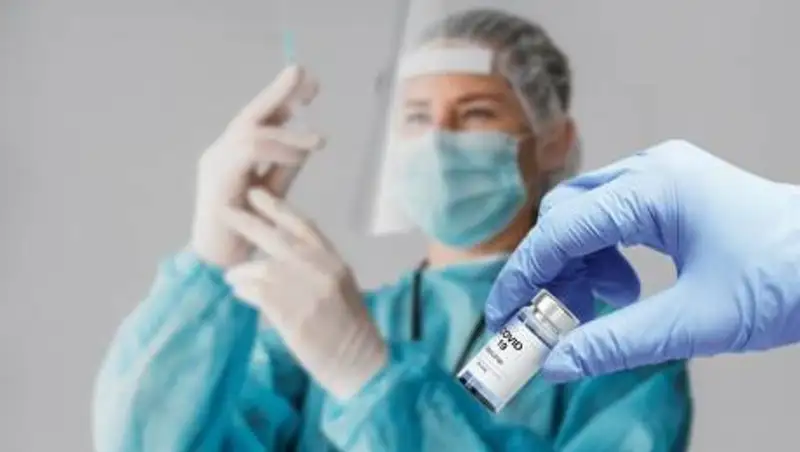 Фейк о параличе после вакцины распространяют в Казнете