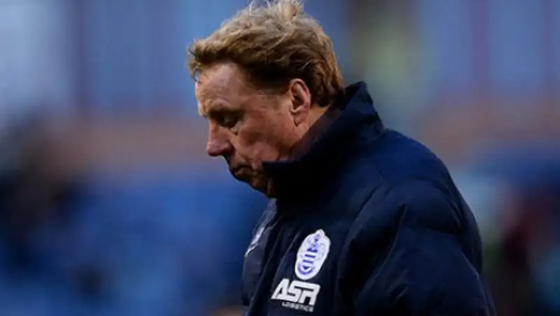 Английский футбольный тренер на автомобиле протащил жену по асфальту